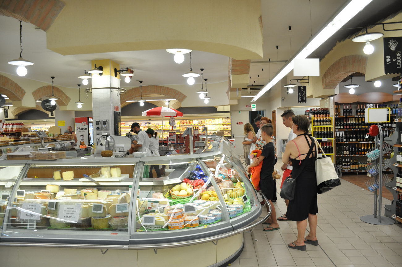 Villasimius-supermarket-ilvascello4